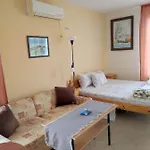 Apartment студио слънчево утро Burgas City