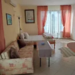 студио слънчево утро *