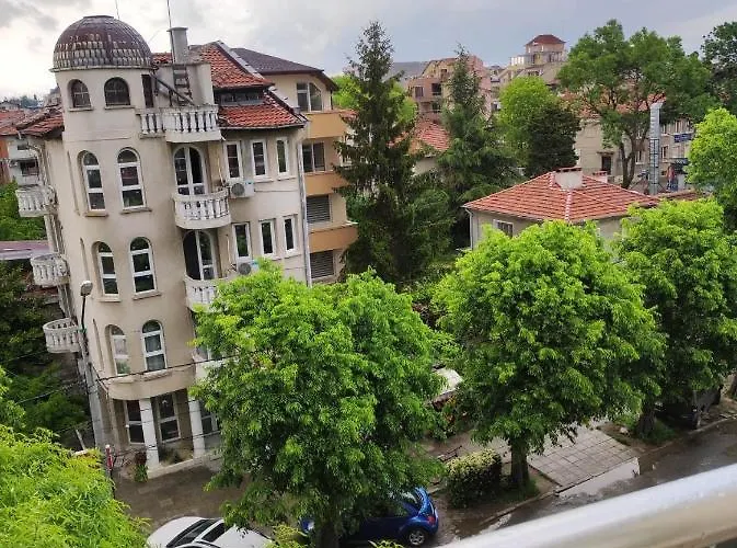 דירה студио слънчево утро *