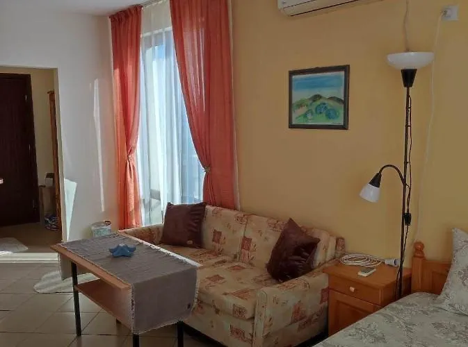 студио слънчево утро *