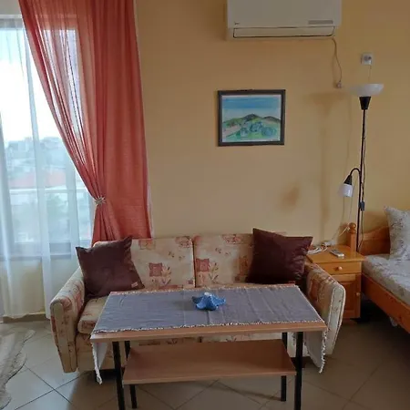 студио слънчево утро Apartman *