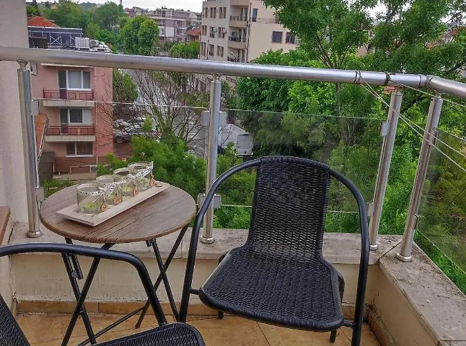 студио слънчево утро Apartment