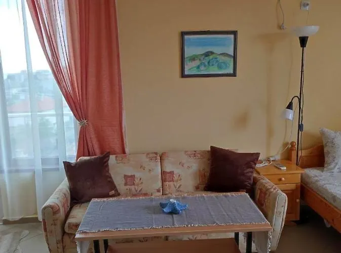 студио слънчево утро Apartment *