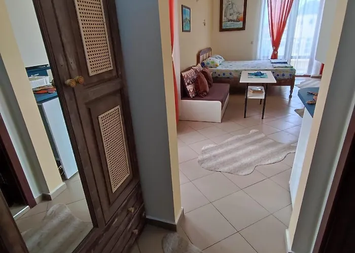 студио слънчево утро Burgasz